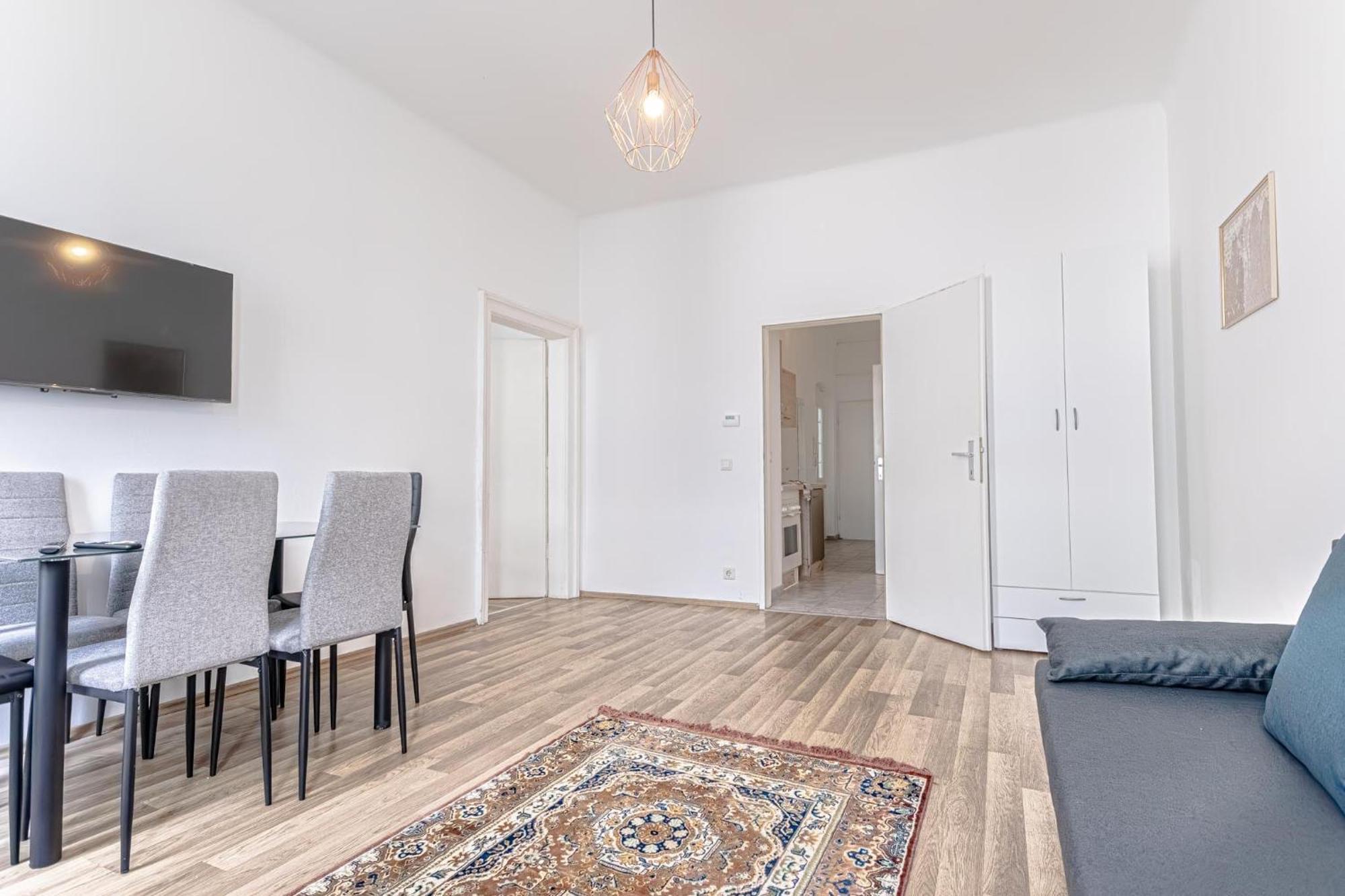 Explore Vienna 2Br And 1Lr Retreat Near Westbahnhof Esterno foto