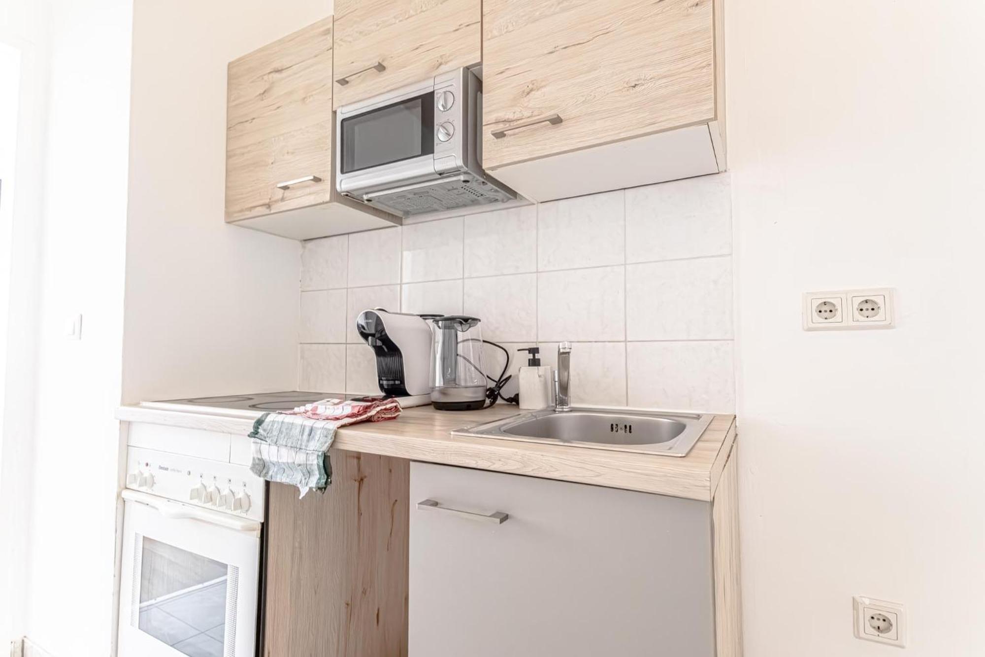 Explore Vienna 2Br And 1Lr Retreat Near Westbahnhof Esterno foto
